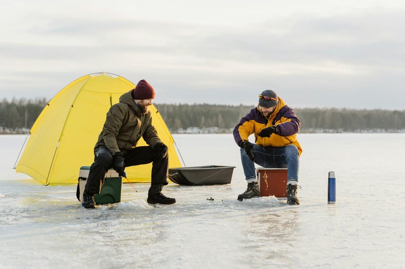 Explore ice fishing game Explore ice fishing game